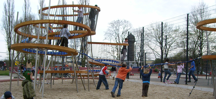 SPIELPLATZ Balance